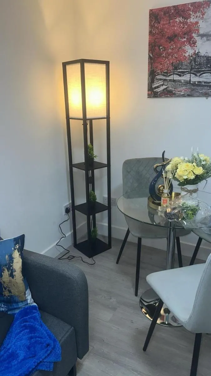 Image 4 of 1B, zone 2 Westbourne Park , sleeps 4