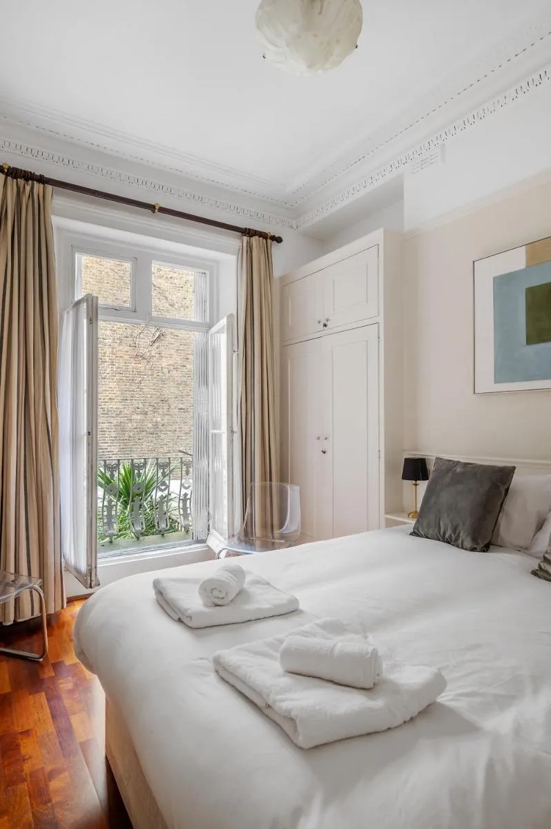 Image 4 of 1Bed Flat In Earl’s Court
