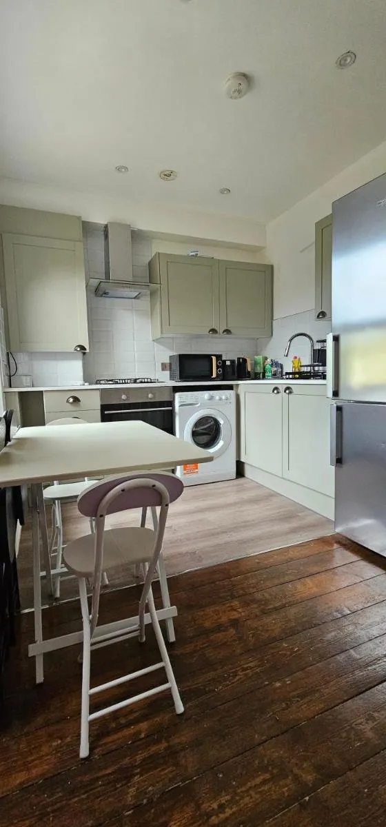 Image 3 of 1-Bed flat near West Norwood station