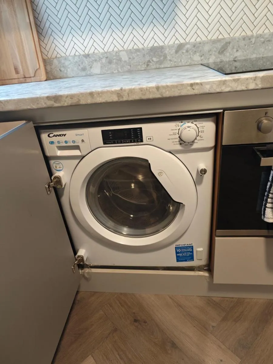 Image 5 of 1 BEDROOM FLAT IN WOOD GREEN PICCADILLY LINE