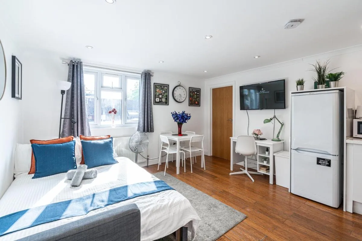 Image 4 of 1 BR Flat At Plotseeker Short Term Rental London