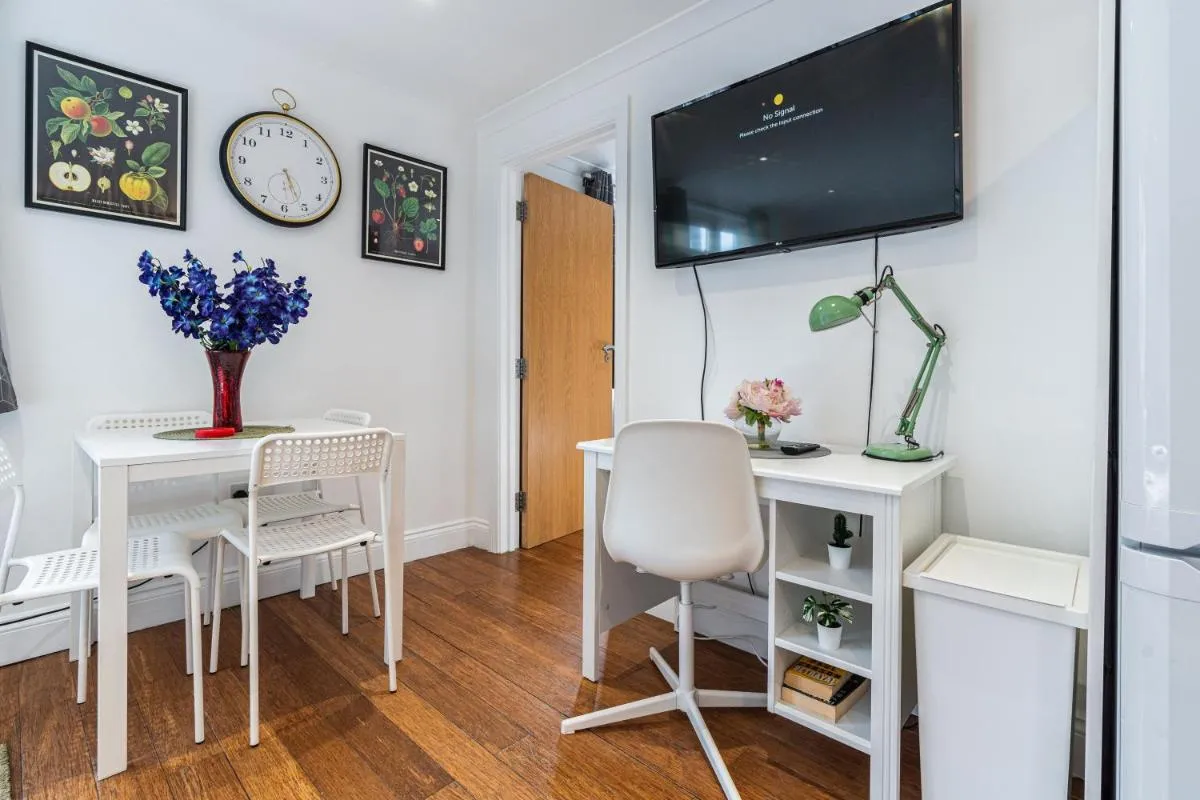 Image 5 of 1 BR Flat At Plotseeker Short Term Rental London
