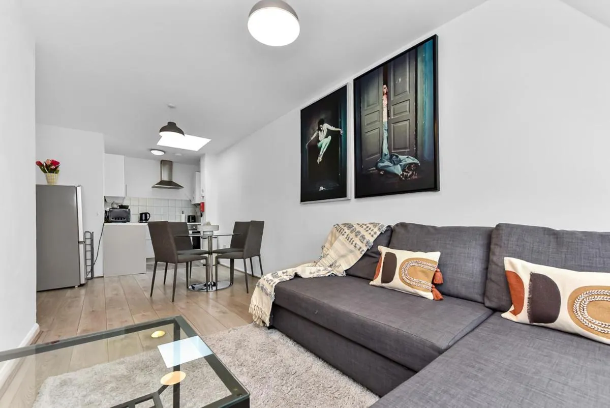 Image 3 of 1 Bed Apartment- Finsbury Park D
