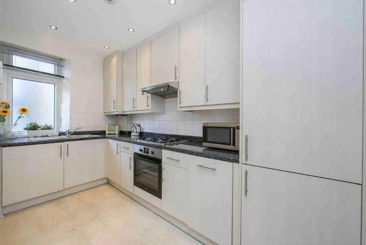 Image 4 of 1 Bed Apartment- Marble Arch 4