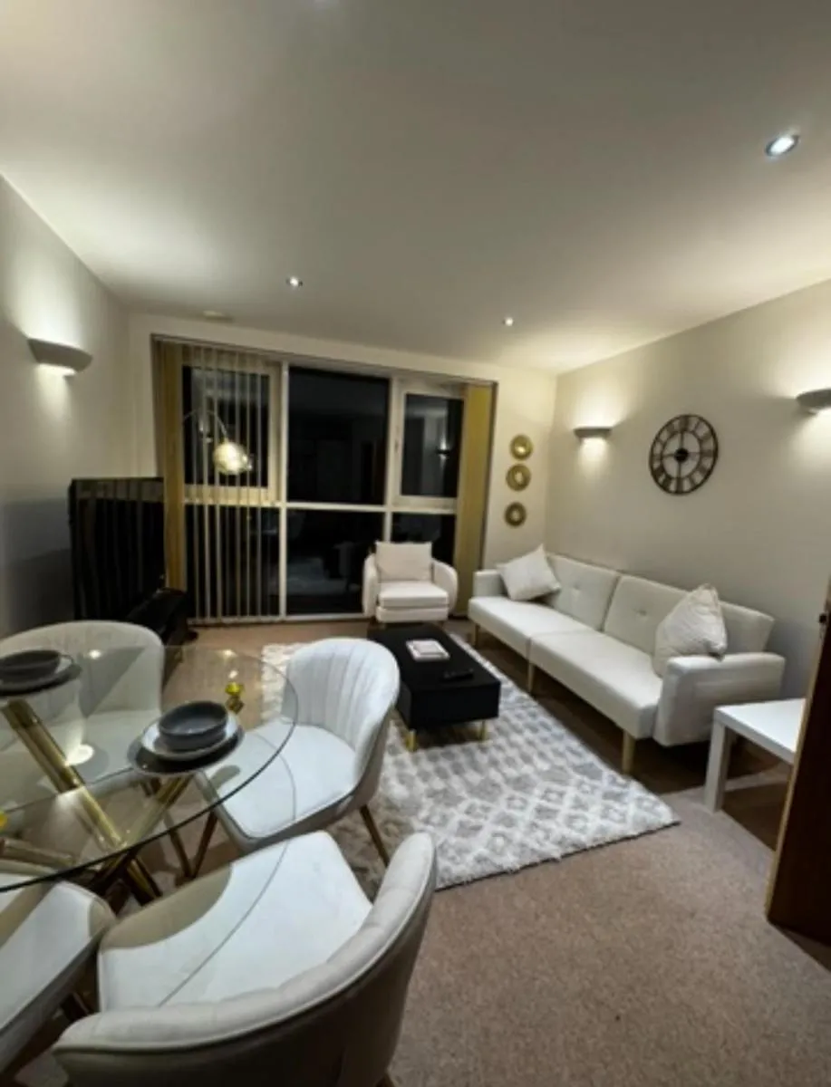 Image 2 of 1 Bed Flat Excel, IFS clouds, 02 arena, city Airport, Custom House
