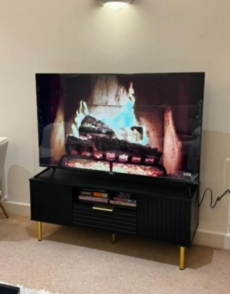Image 5 of 1 Bed Flat Excel, IFS clouds, 02 arena, city Airport, Custom House