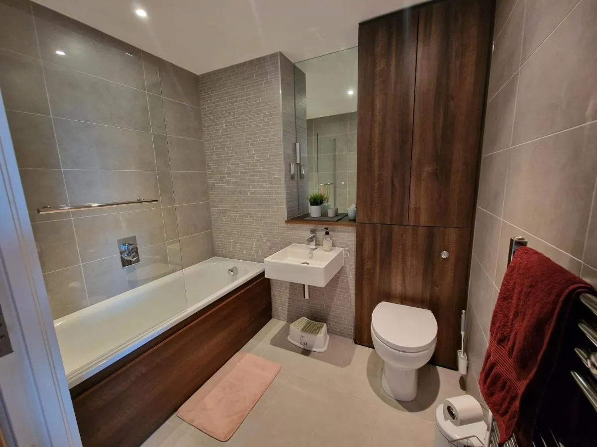 Image 3 of 1 Bed Flat at Forest Hill Station