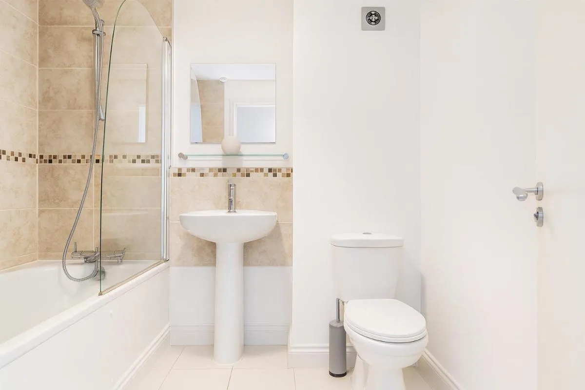 Image 3 of 1 Bed Flat by St Katharine Docks