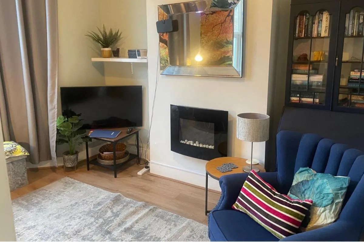 Image 5 of 1 Bed Victorian flat Sleeps 4 – Garden & Patio