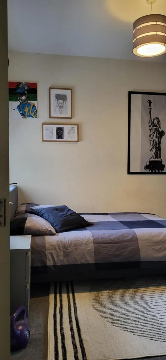 Image 4 of 1 Bedroom Flat 27 Mins to London Victoria
