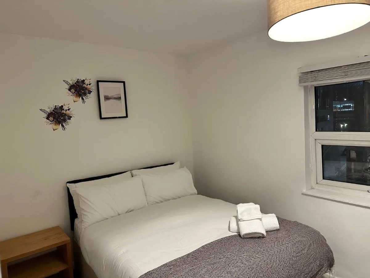 Image 4 of 1 Bedroom Flat by Haggerston Station