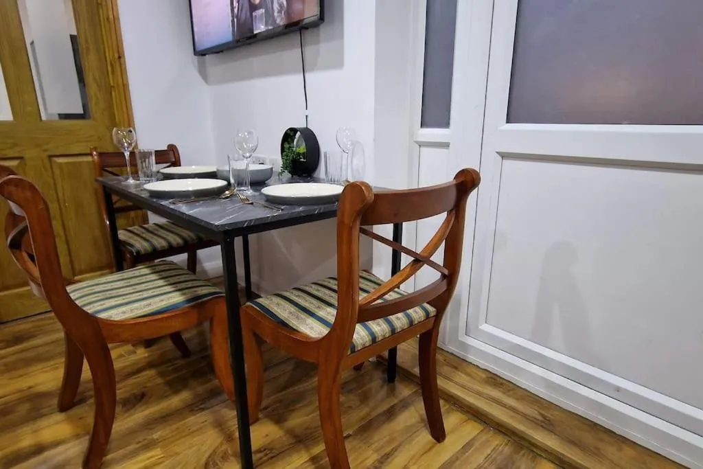 Image 3 of 1 Bedroom Studio