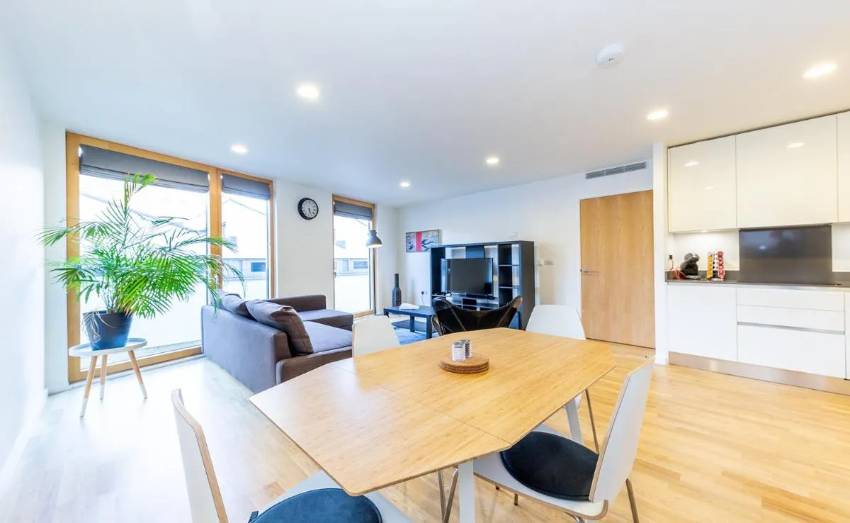 Image 4 of 1 Bedroom Stylish Apartment near Regents Park FREE WIFI & AIRCON by City Stay Aparts London