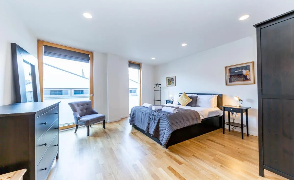 Image 2 of 1 Bedroom Stylish Apartment near Regents Park FREE WIFI & AIRCON by City Stay Aparts London