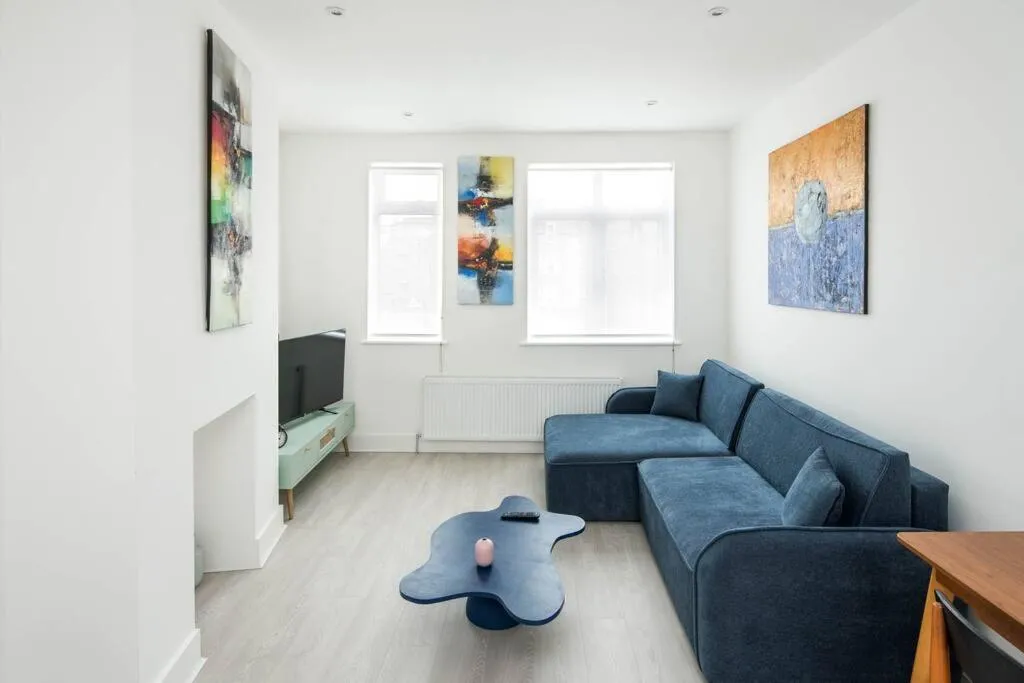 Image 5 of 1 Bedroom flat in Barons Court