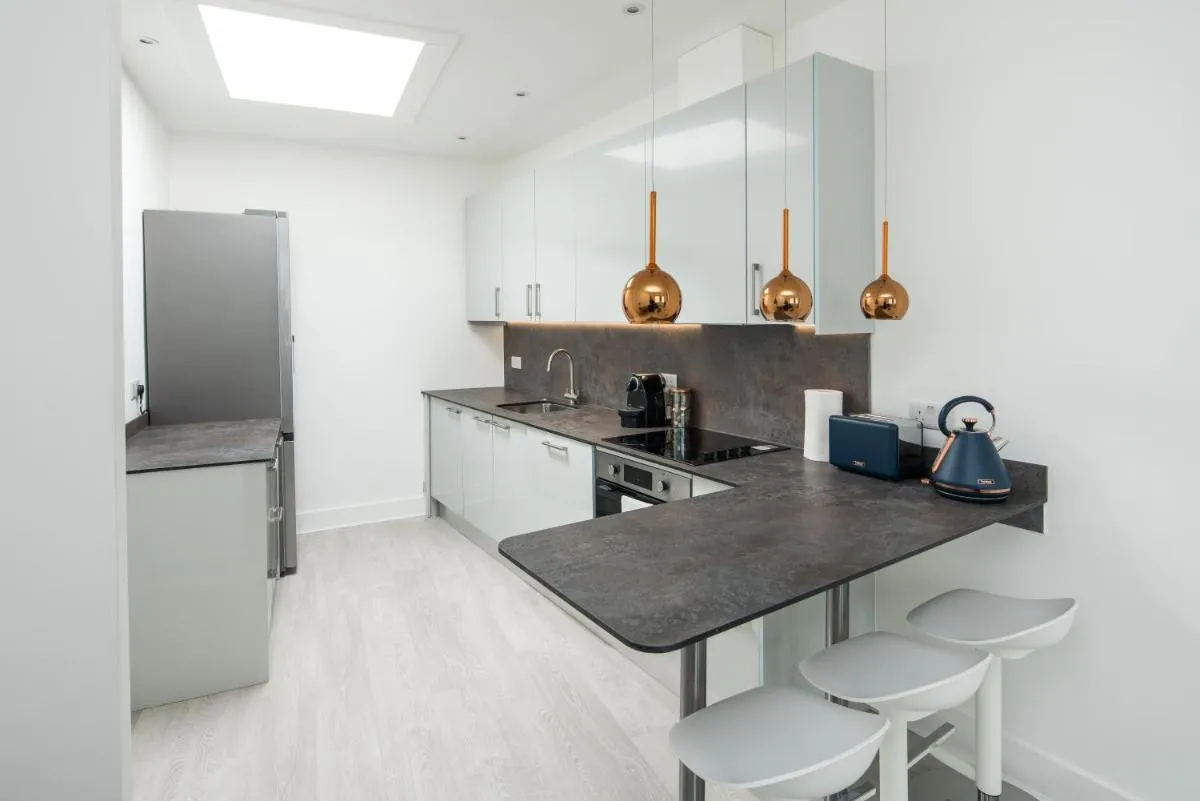 Image 4 of 1 Bedroom flat in Barons Court