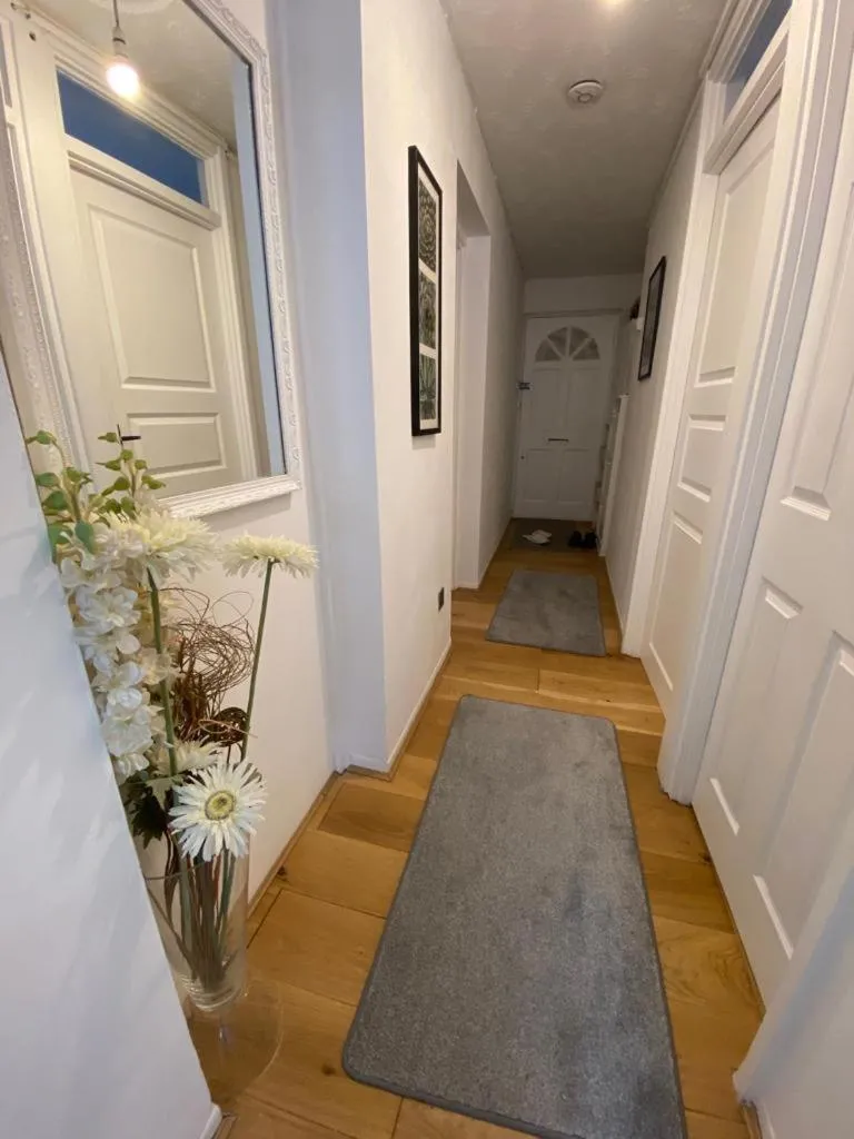 Image 4 of 1 Bedroom property in East London