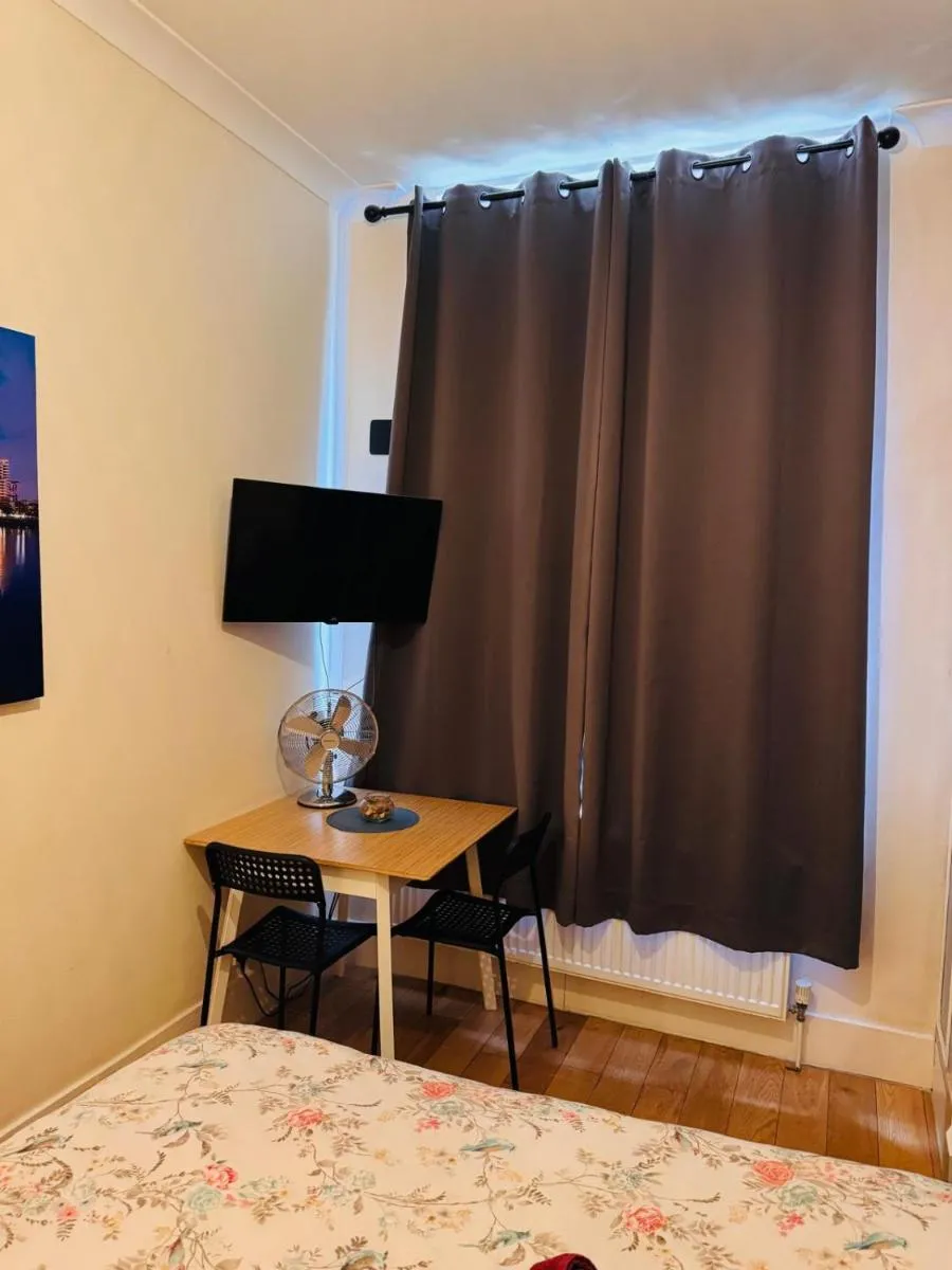 Image 5 of 1 Pvt BR By Plotseeker Short Term Rental London