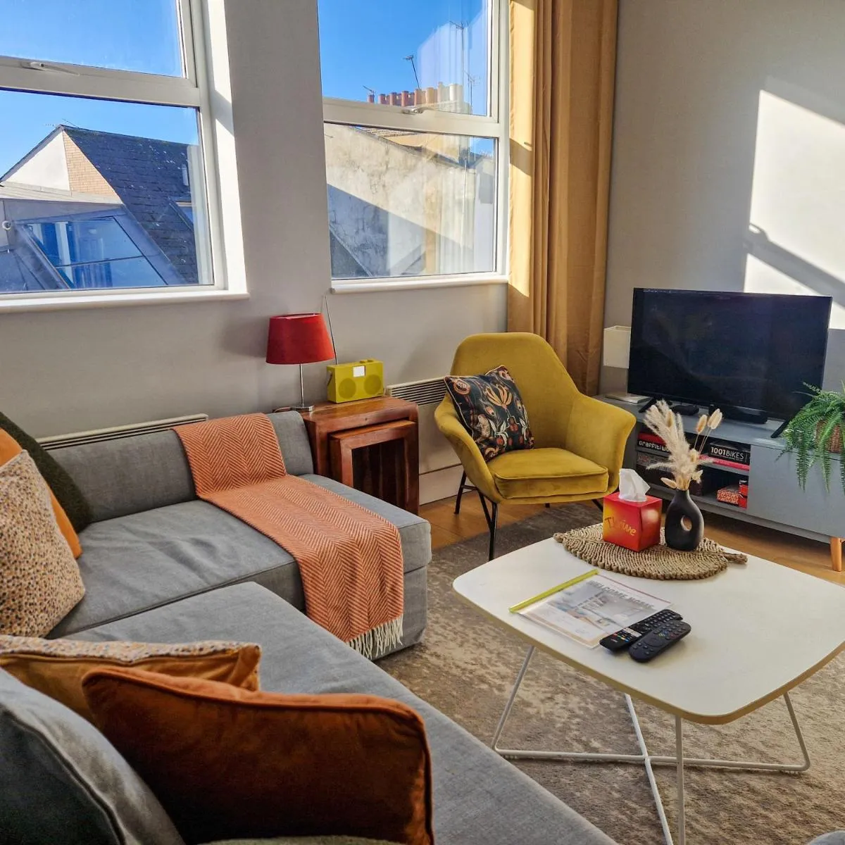 Image 4 of 1-bed apartment, Close to Kensington Olympia with Free Wi-Fi & Netflix