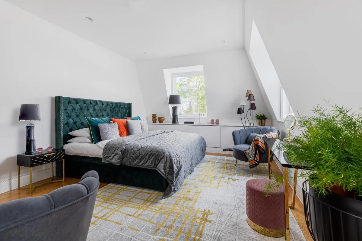 Image 3 of 1st Class Covent Garden Residences for 1st Class Guests