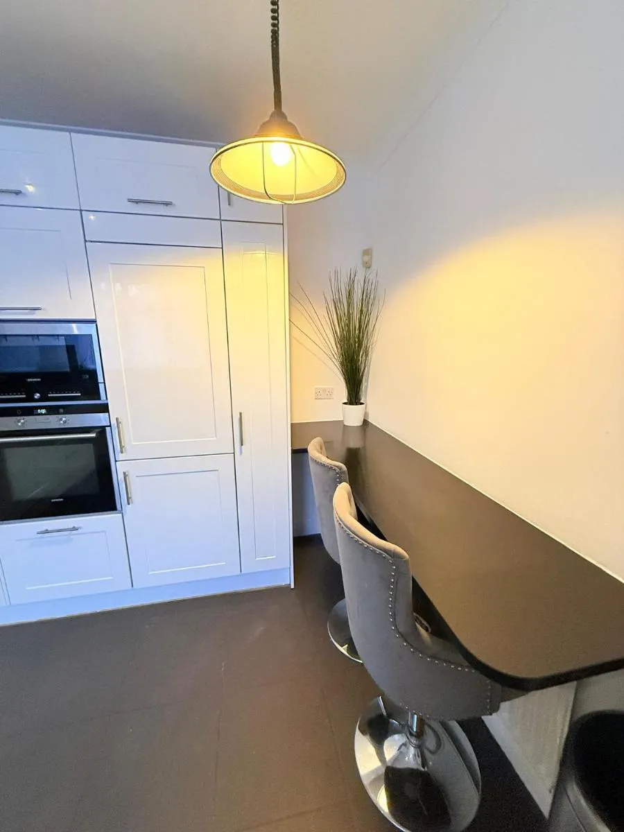 Image 5 of 200m to Wembley Stadium Guest Rooms