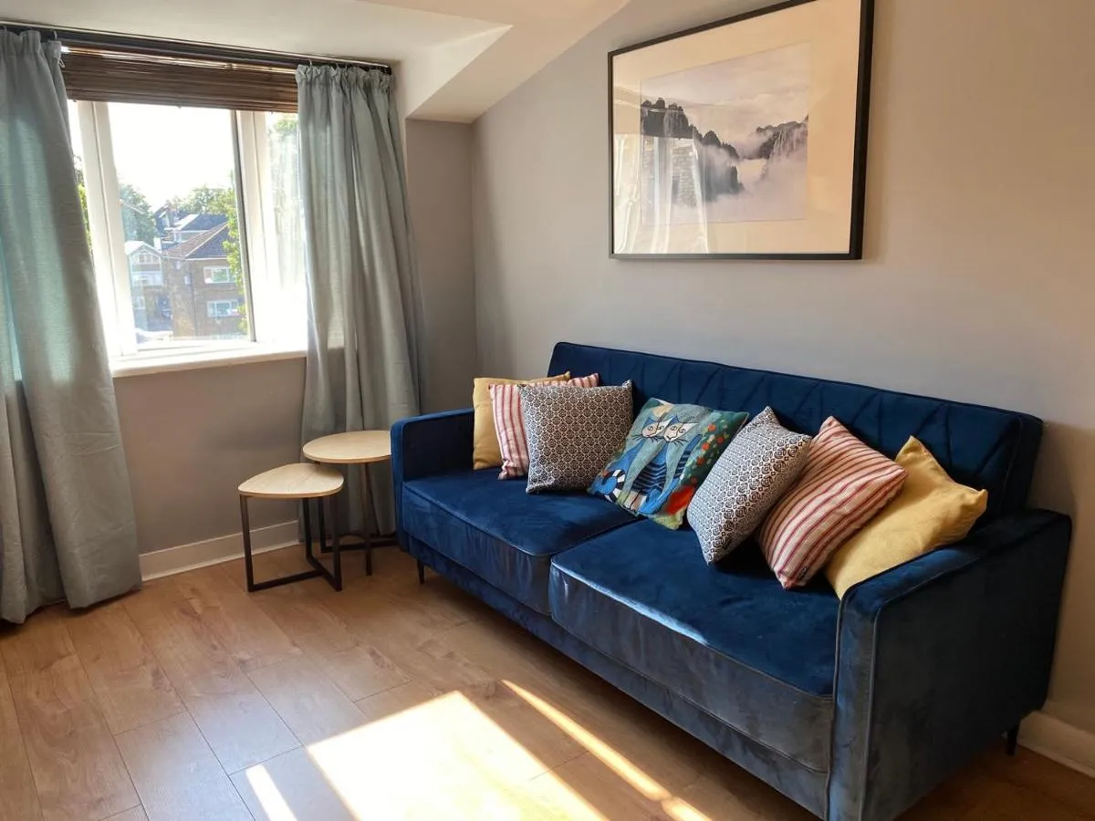 Image 5 of 2BD Flat by Common & Village – Wimbledon, Zone 3