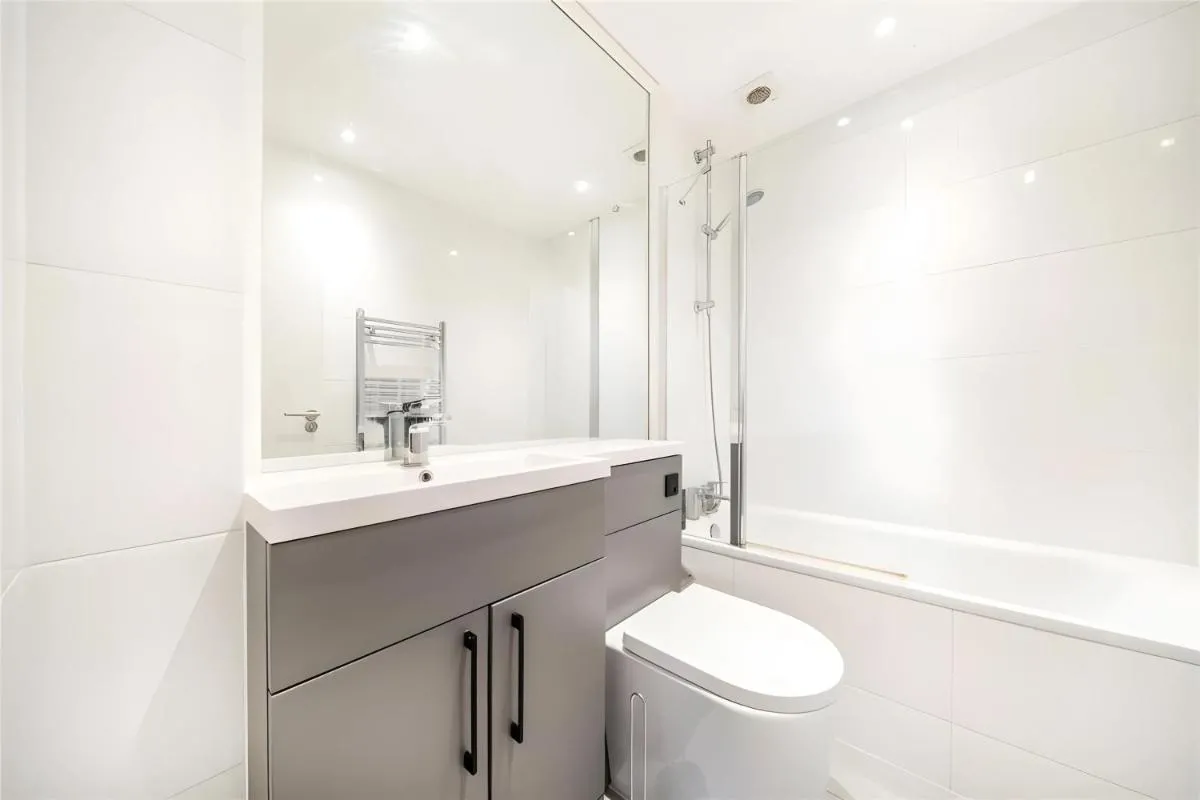 Image 3 of 2BD London Luxe Retreat in the Heart of City