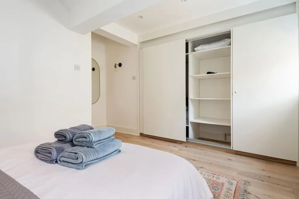 Image 3 of 2BD Mews House, Wanstead