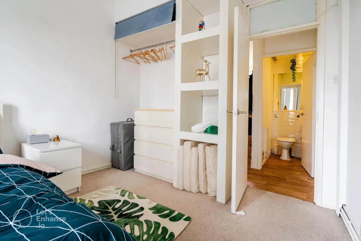 Image 3 of 2BD with View – 5 Sleeps – Old St