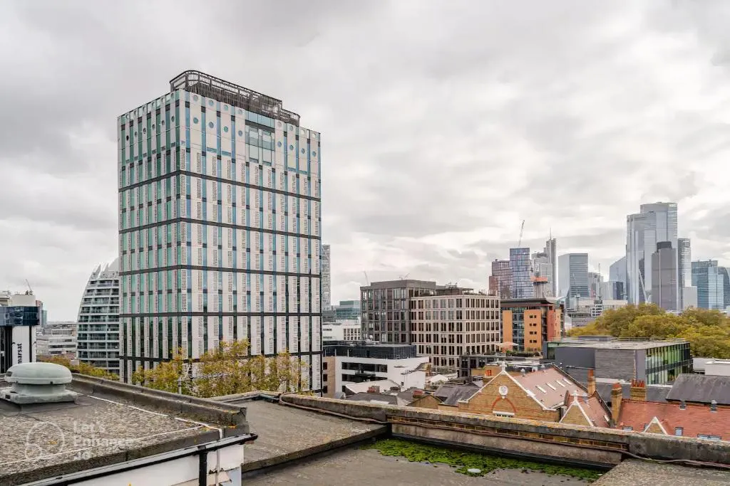 Image 1 of 2BD with View – 5 Sleeps – Old St