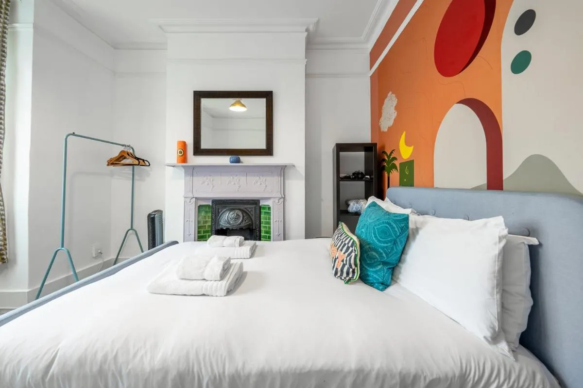 Image 3 of 2BR Apartment Camberwell Central London near Major Attractions