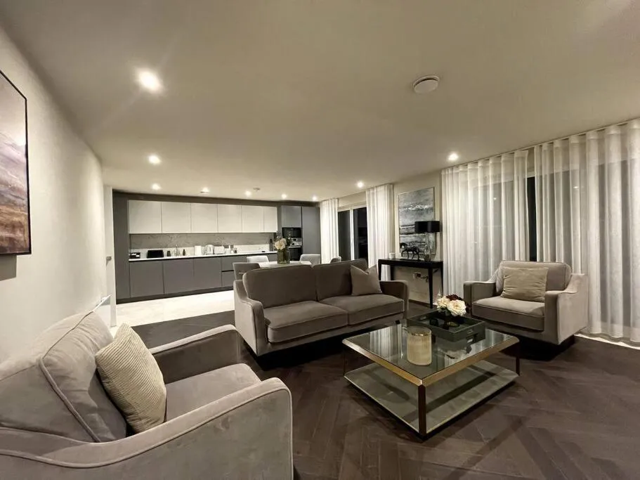 Image 4 of 2BR Urban Vista Retreat CHCL F7
