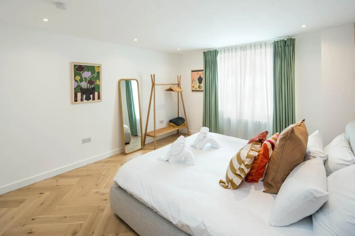 Image 4 of 2Bed 2Bath Stunning Shoreditch Apartment