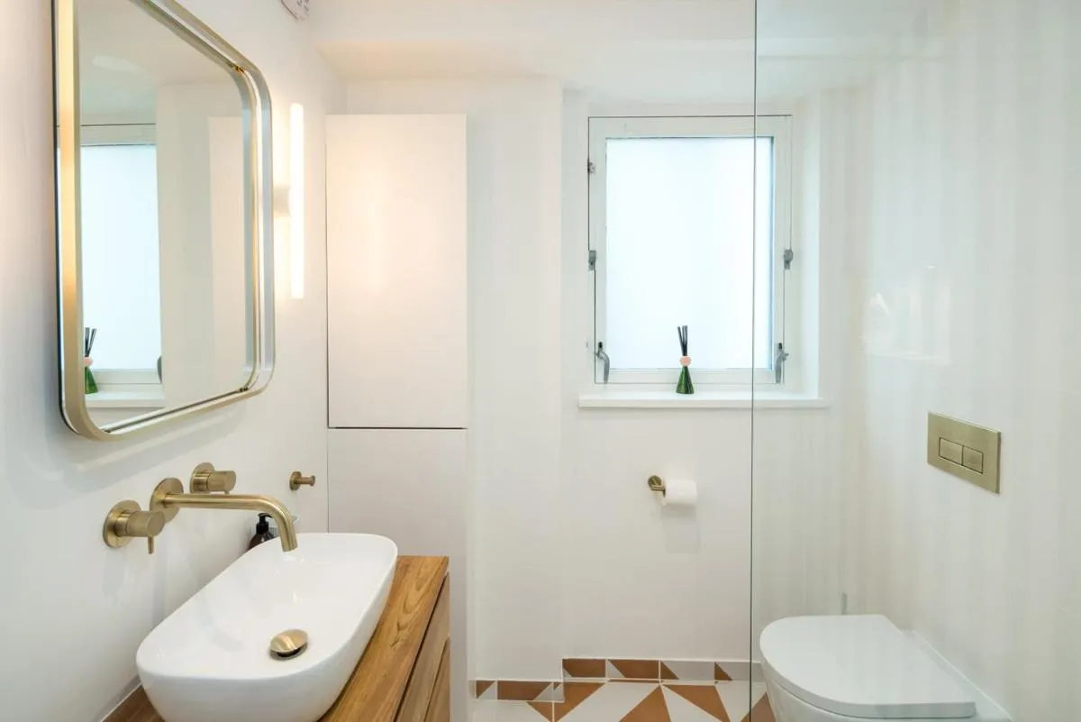 Image 5 of 2Bed 2Bath Stunning Shoreditch Apartment