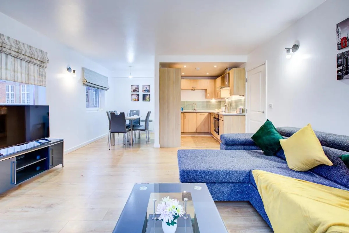 Image 5 of 2-Bed Flat in Canary Wharf Great Location