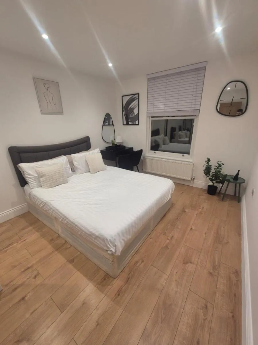 Image 4 of 2Bed Ground Floor Apartment With Private Garden