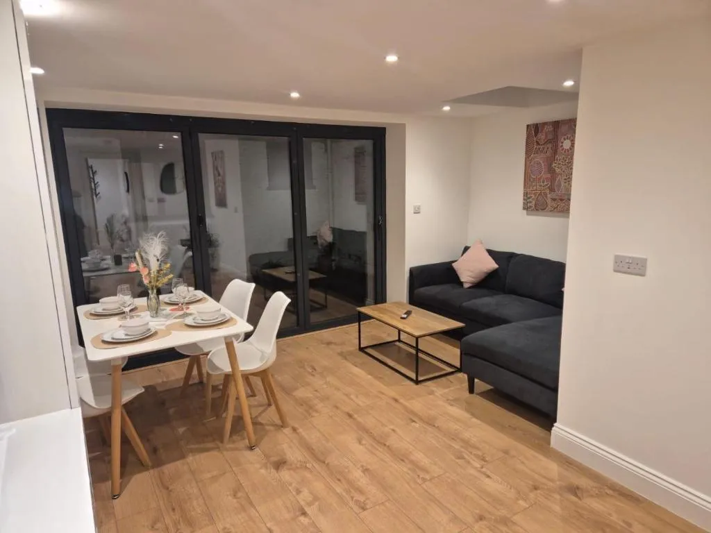 Image 1 of 2Bed Ground Floor Apartment With Private Garden