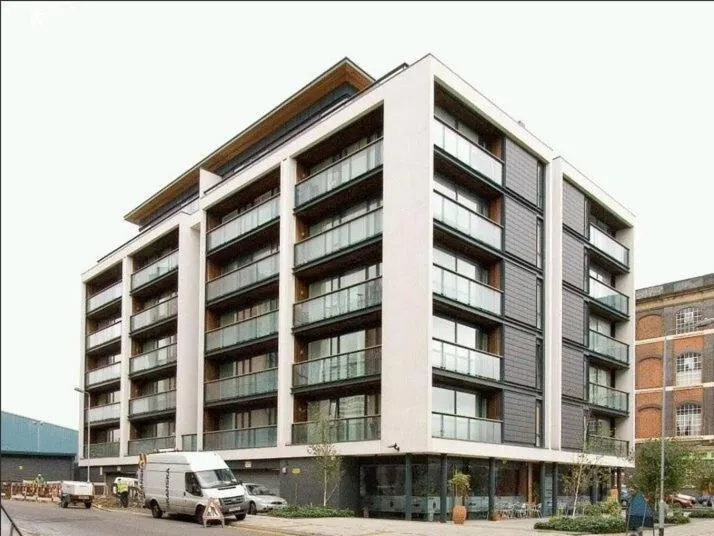 Image 5 of 2Bed Stratford Apt with Easy Access to Central London, O2, ExCel, Parking Nearby