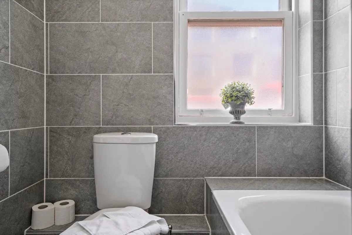 Image 3 of 2Bedroom Modern House in Camden Town
