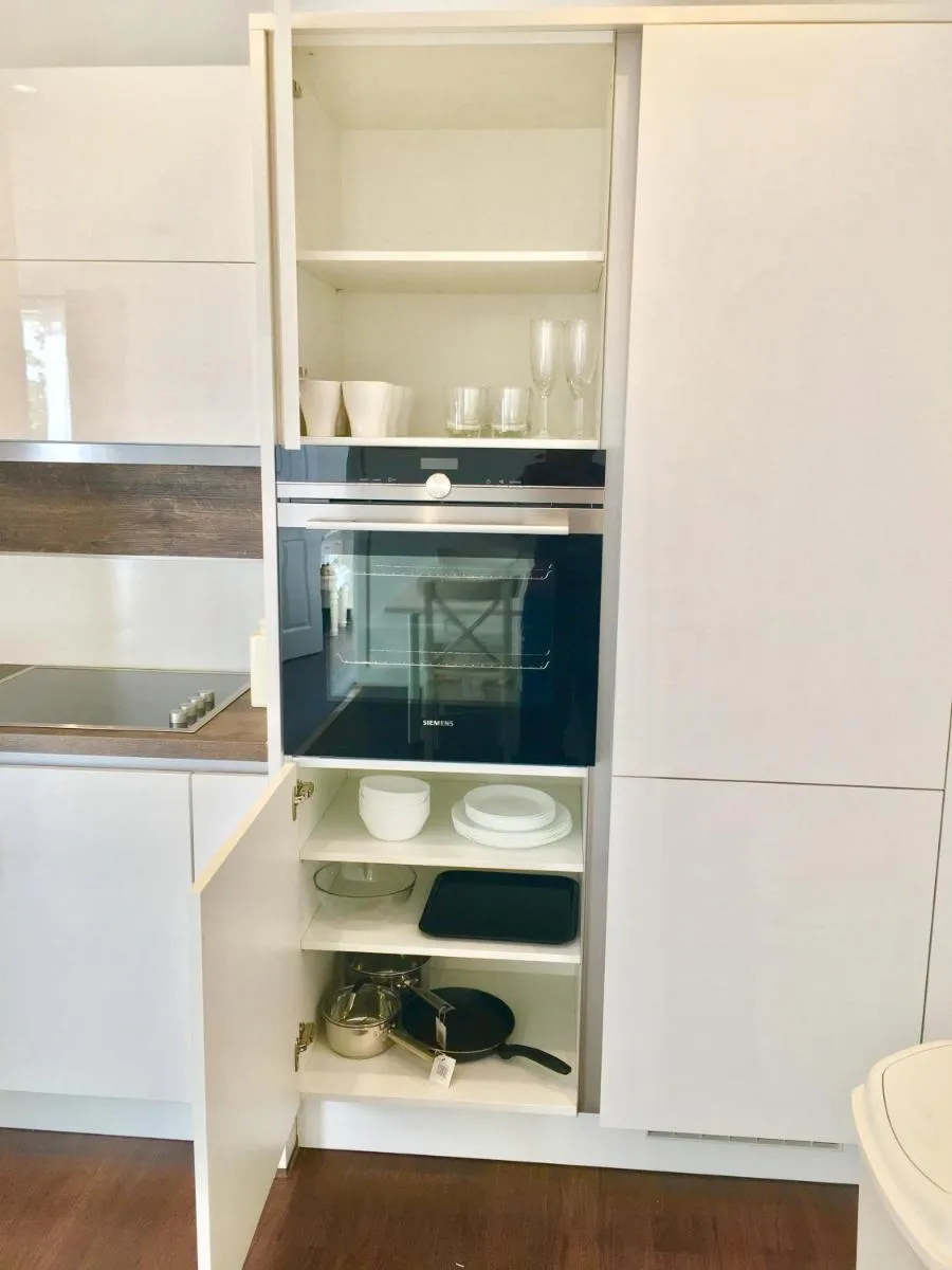 Image 4 of 2-Bedrooms Modern Apartment next to Velodrome, Lounge, Balcony, Parking, ABBA