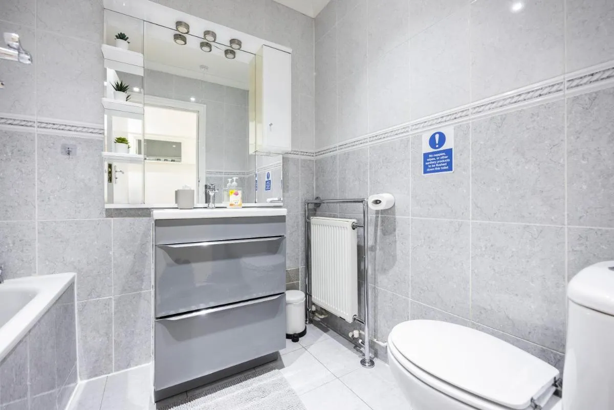 Image 3 of 2 BR Apt By Plotseeker Short Term Rental London