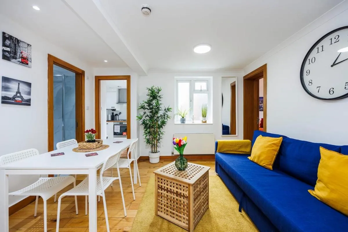 Image 4 of 2 BR Flat At Plotseeker Short Term Rental London