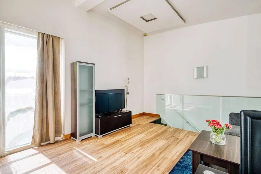 Image 5 of 2 BR Flat Edgware Road