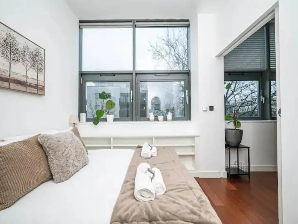 Image 3 of 2 Bed 2 Bath Pentonville Road Angel – Pass the Keys