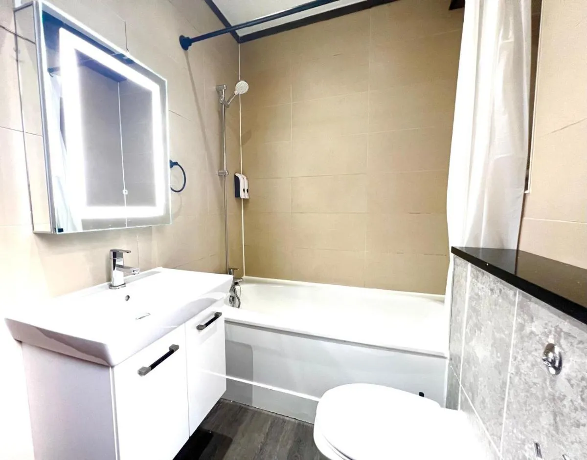 Image 3 of 2 Bed Apartment- Camden Town