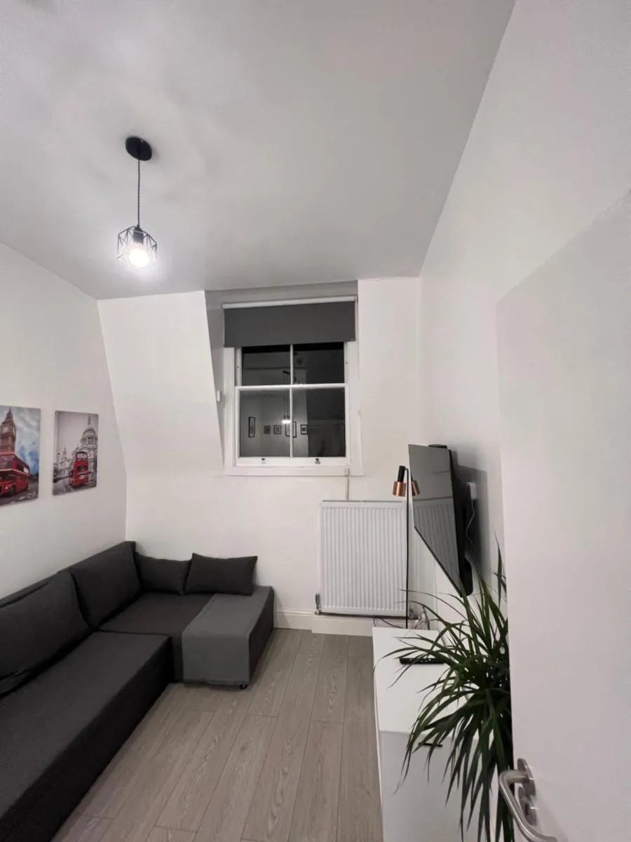 Image 4 of 2 Bed Apartment in Central London on 3rd floor – Newly refurbished – No lift