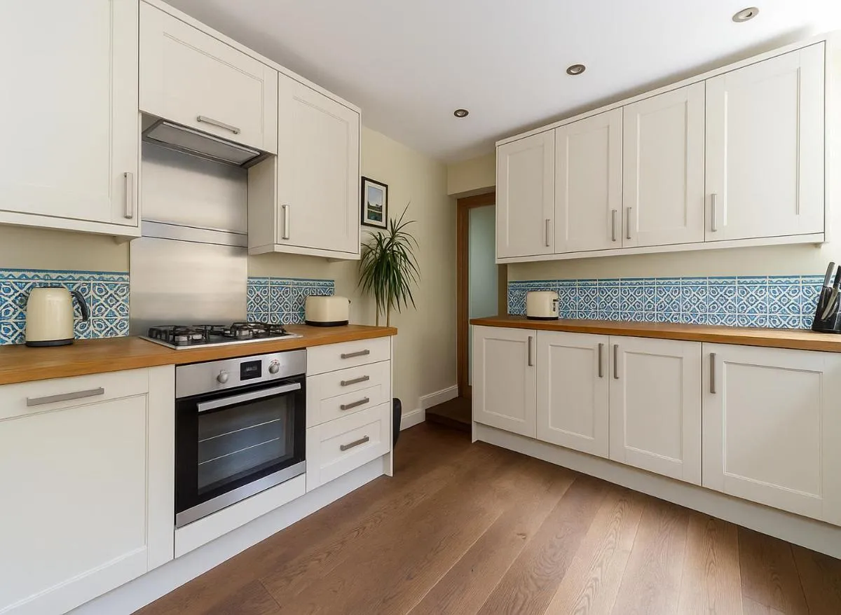 Image 5 of 2 Bed Apartment in Finsbury with Garden