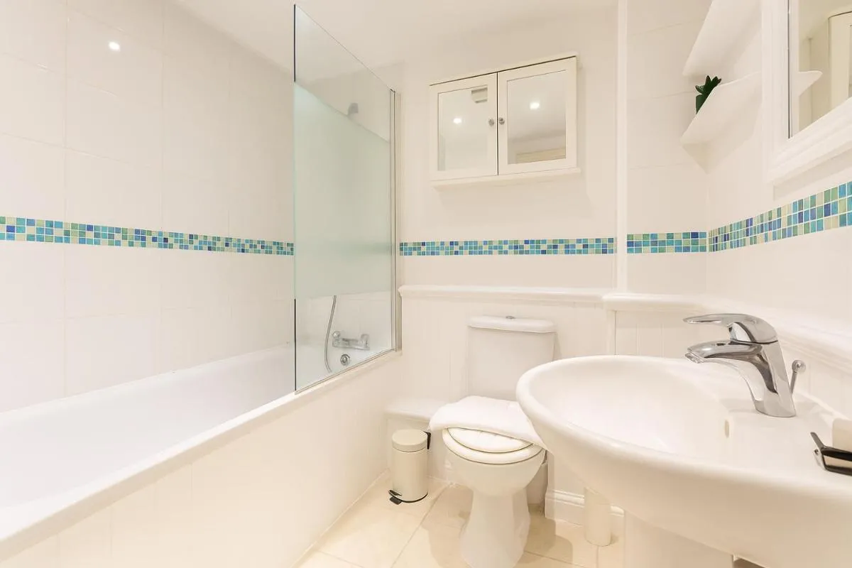 Image 4 of 2 Bed Apartment in Hammersmith
