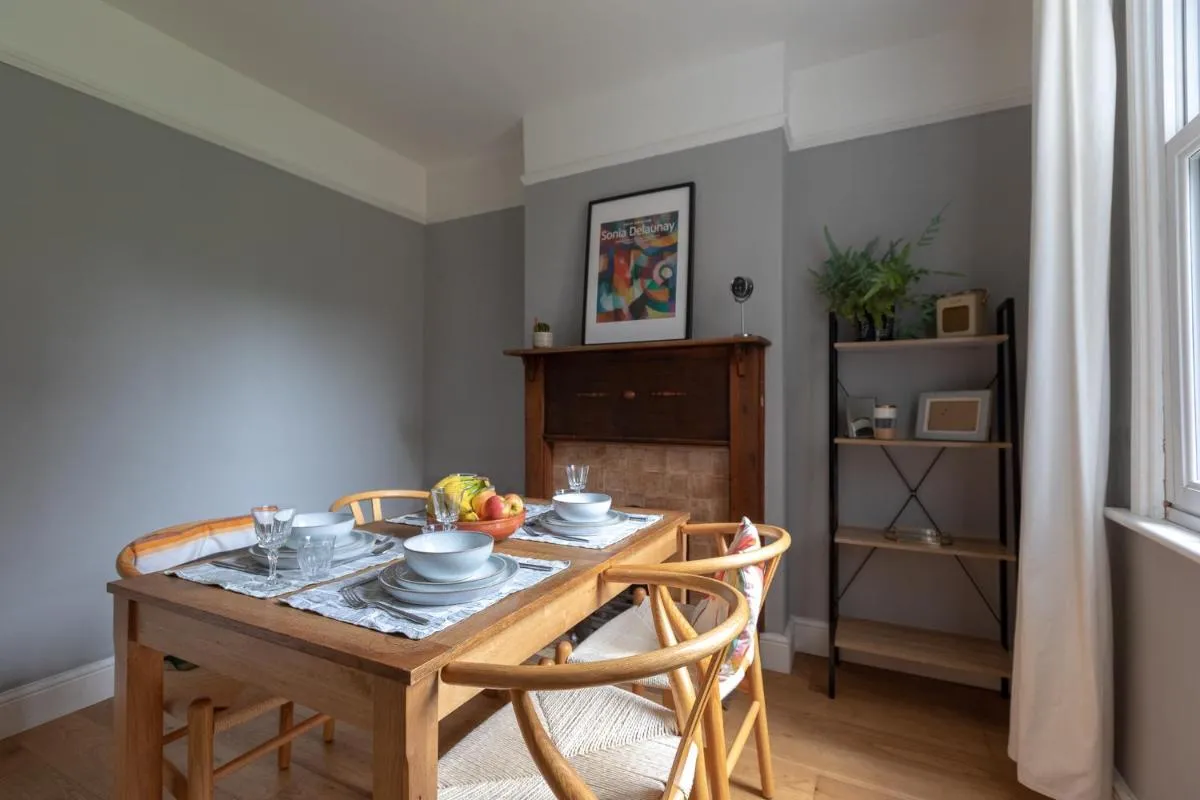 Image 3 of 2 Bed Apartment in Sydenham, London