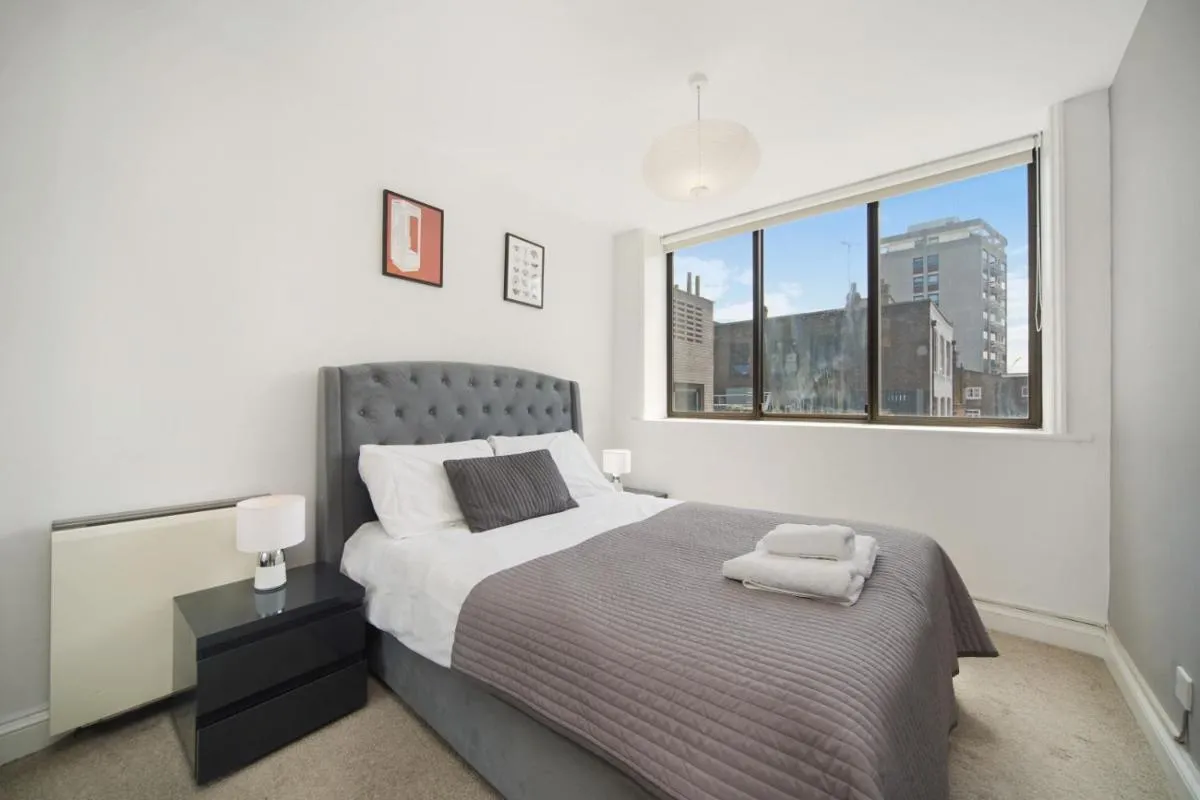 Image 2 of 2 Bed Cosy Apartment in Central London Fitzrovia FREE WIFI by City Stay Aparts London